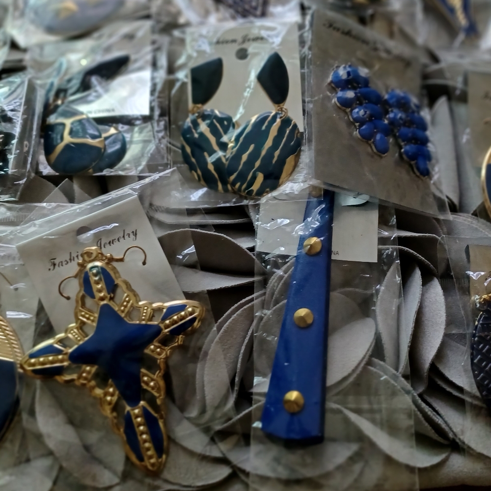 12Pcs Mixed Earrings